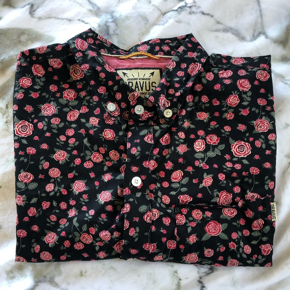 Men’s Short Sleeved Button Up Rose Print Shirt M